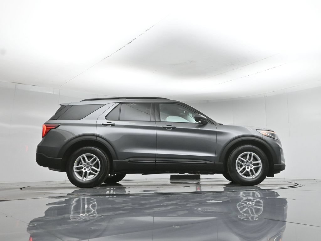 New 2026 Carbonized Gray Metallic Ford Active image 47