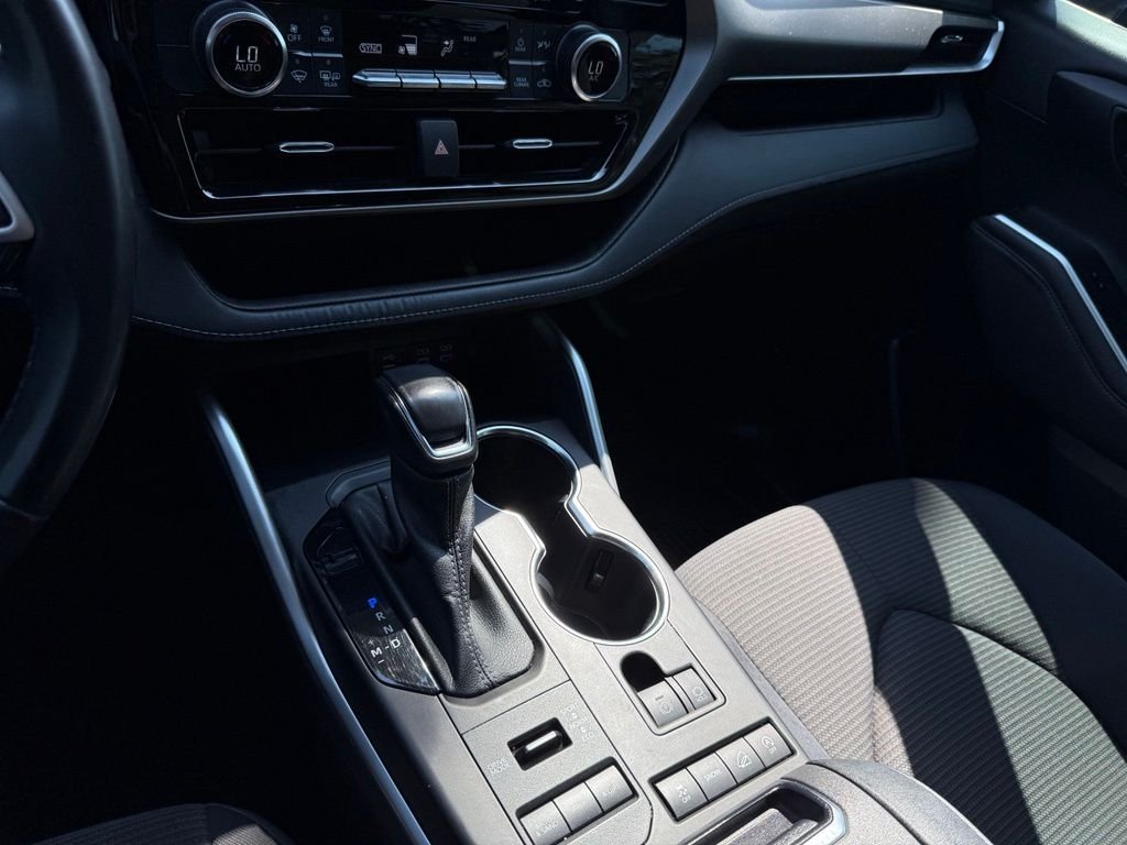 Used 2022 Celestial Silver Metallic Toyota LE image 22