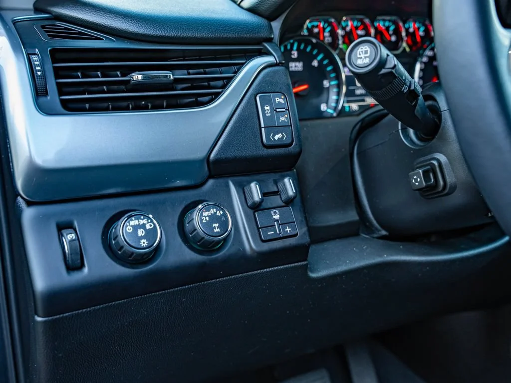 Used 2019 Shadow Gray Metallic Chevrolet Premier image 19