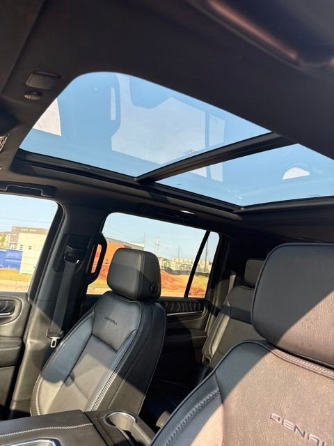 Used 2023 White GMC Denali image 7