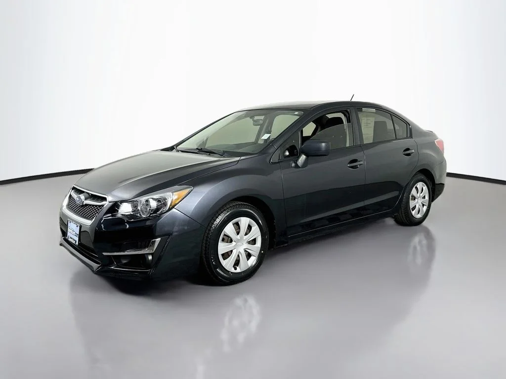Used 2015 Dark Gray Metallic Subaru 2.0i image 4