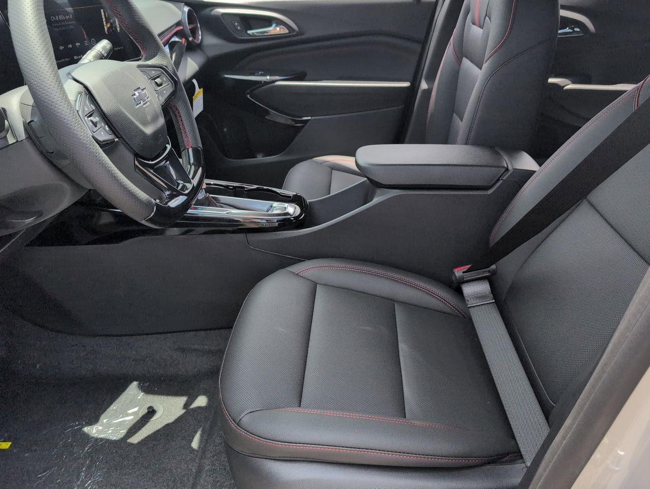 2026 Chevrolet Trax RS - Photo 18