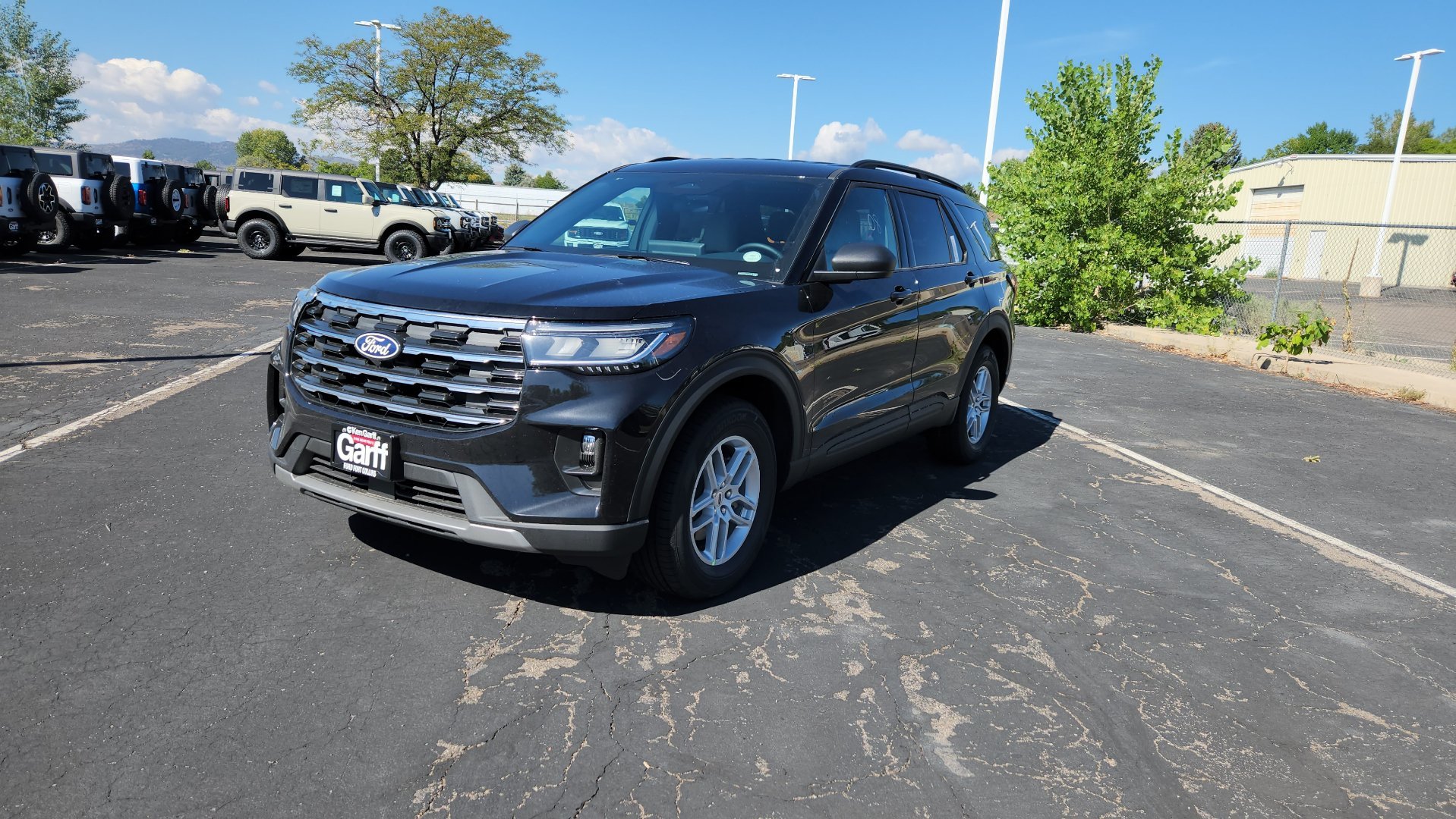 New 2027 Agate Black Metallic Ford Active image 2