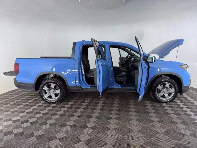 Used 2024  Honda TrailSport image 9