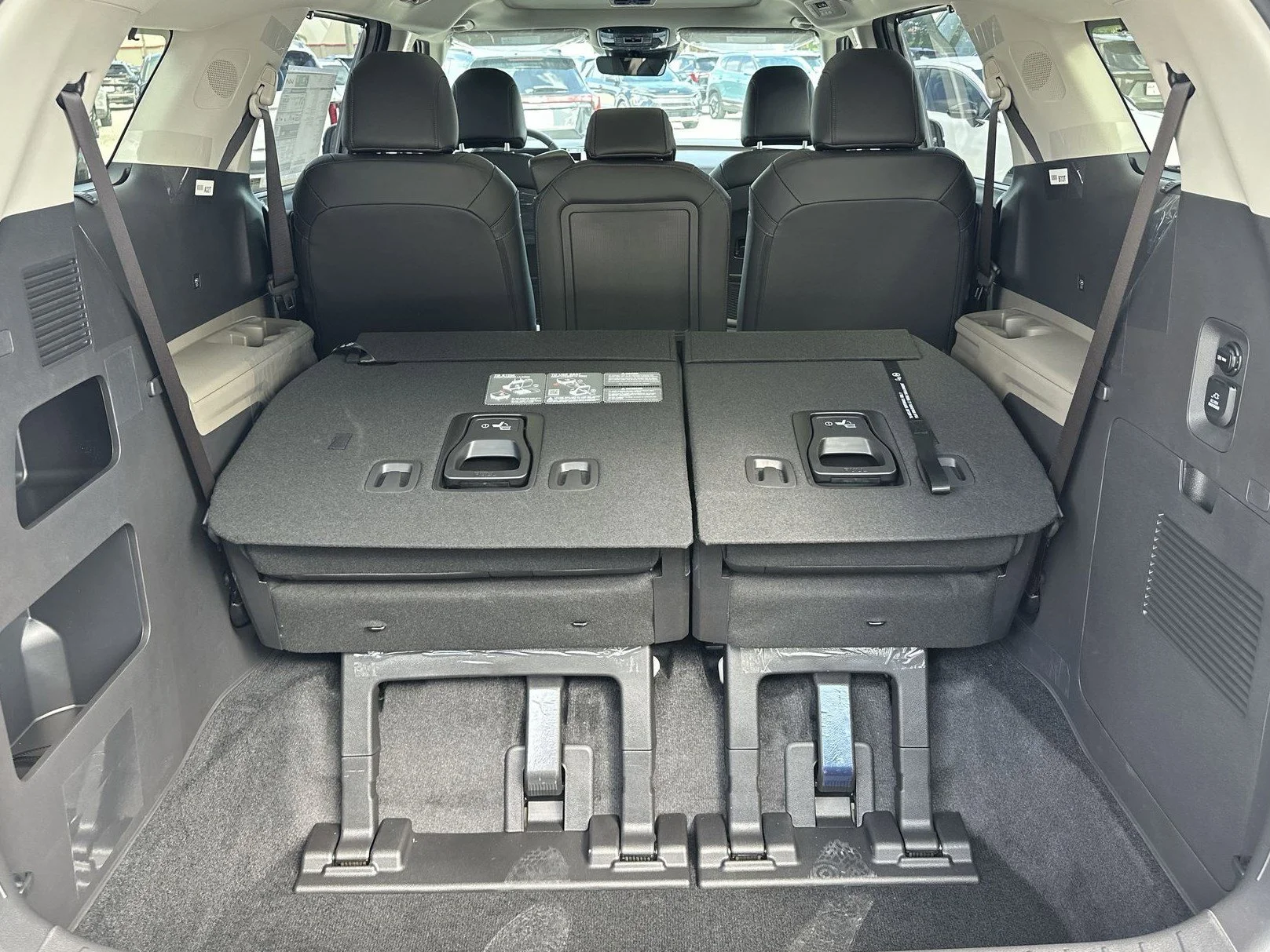 New 2026 Ceramic Silver Kia SX image 20