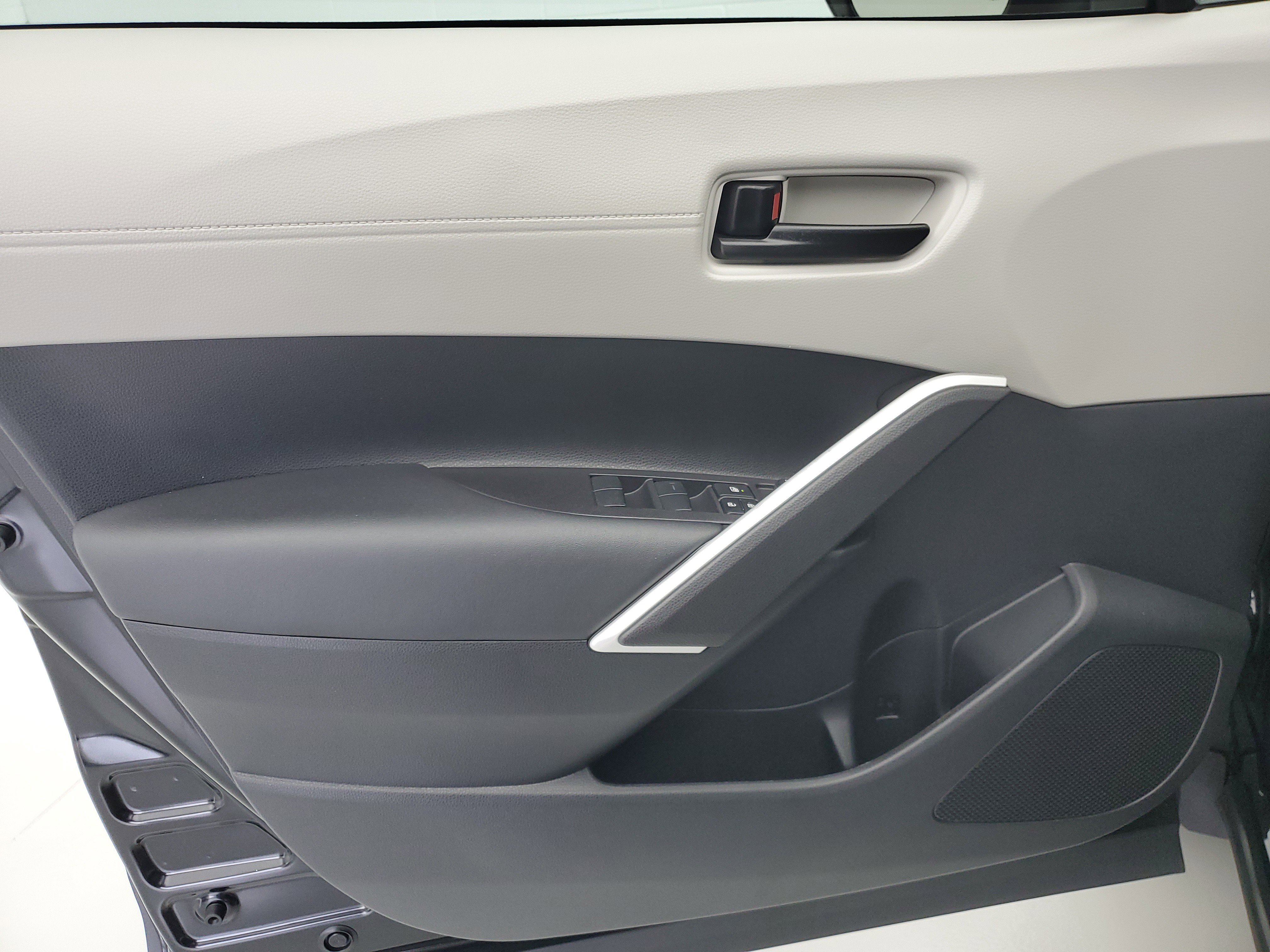 Used 2025 Jet Black Toyota L image 19