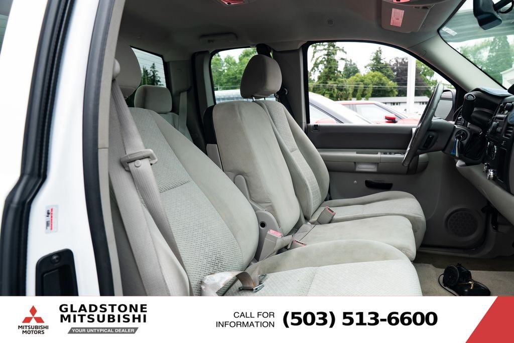 Used 2008 Summit White GMC SLE1 image 19