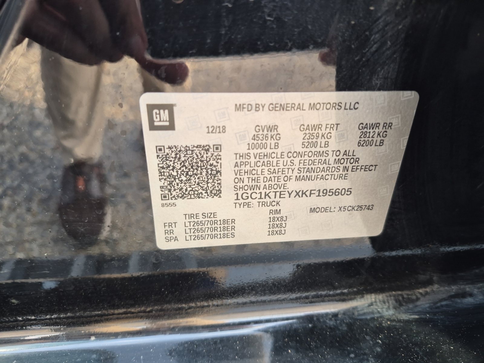 Used 2019 BLACK Chevrolet LTZ image 28