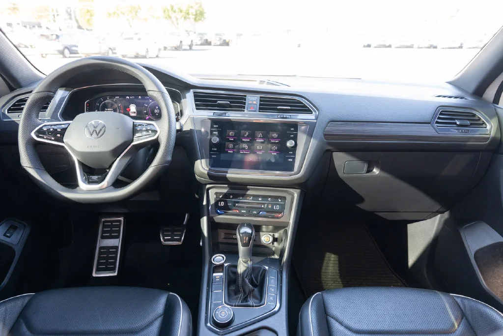Used 2022  Volkswagen 2.0T SEL R-Line image 9