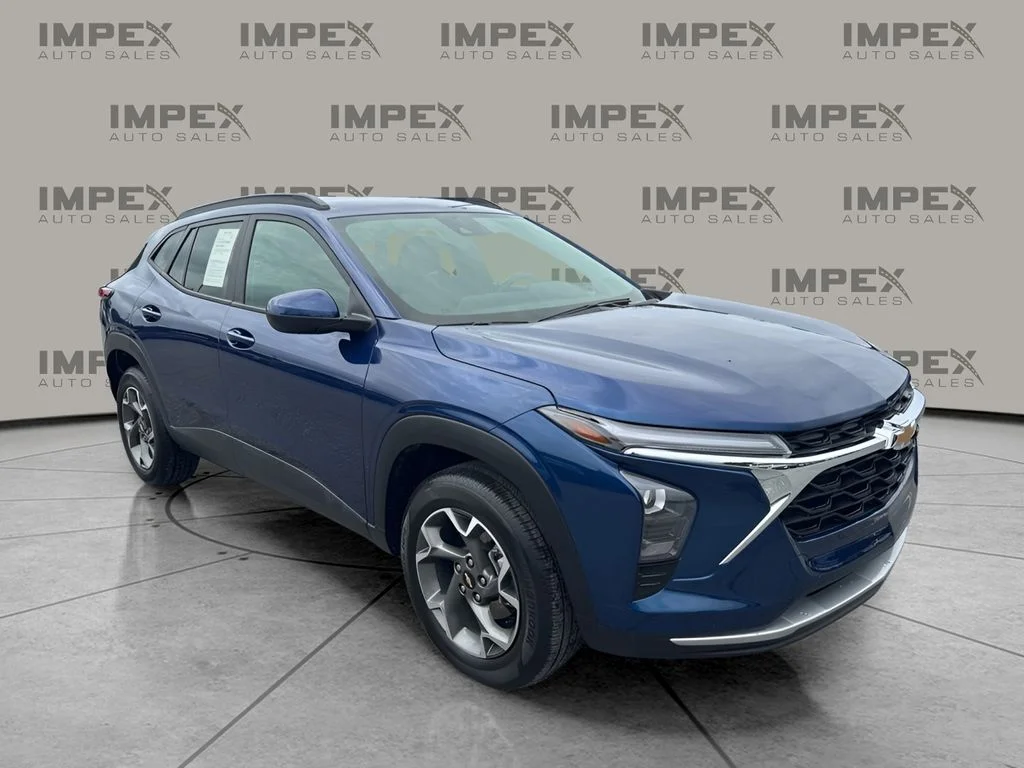 Used 2024 Blue Chevrolet LT image 7
