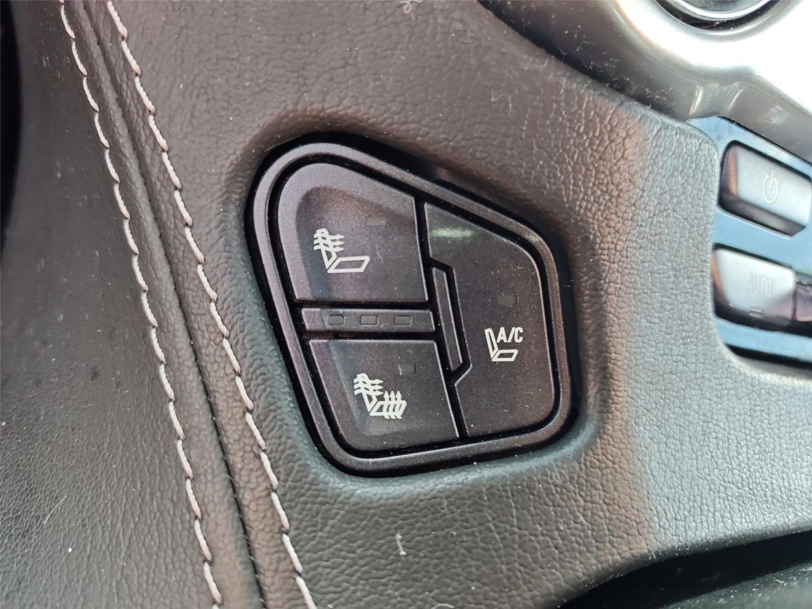 Used 2016 Silver Ice Metallic Chevrolet LTZ image 29