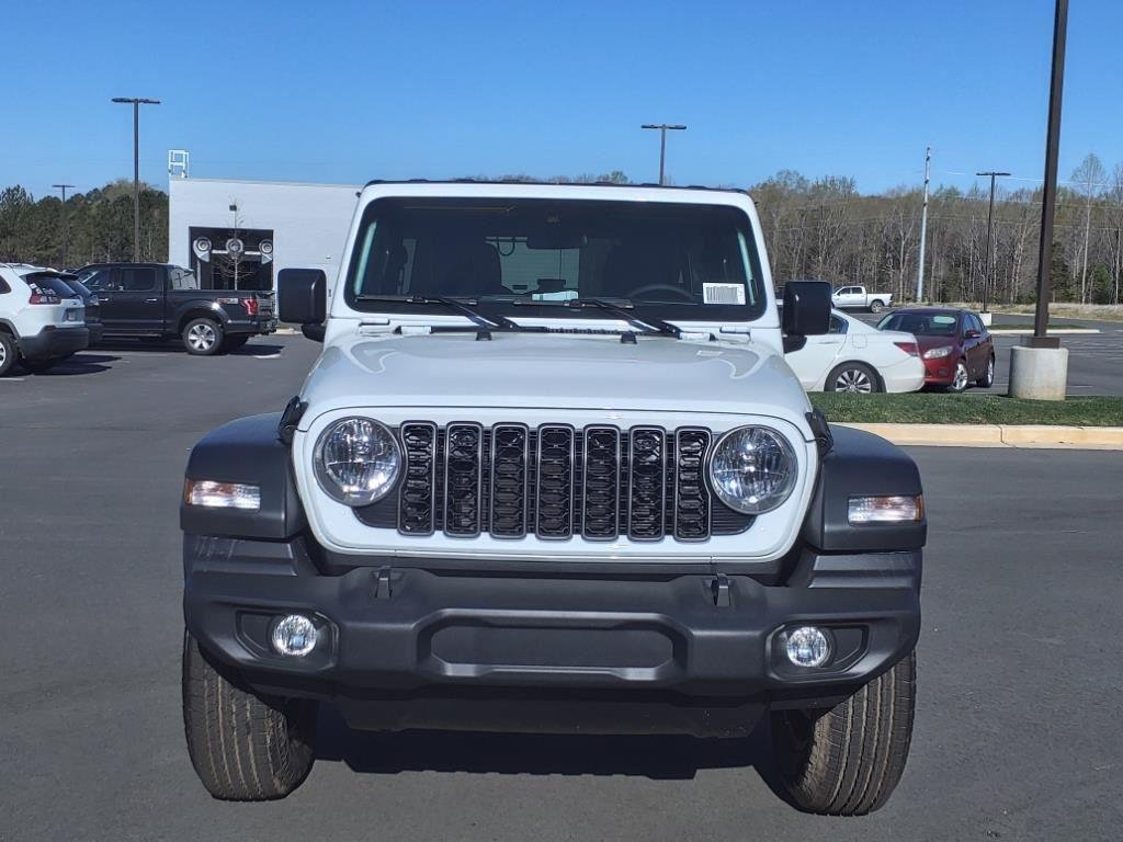 New 2025 Bright White Clear-Coat Exterior Paint Jeep Sport S image 2
