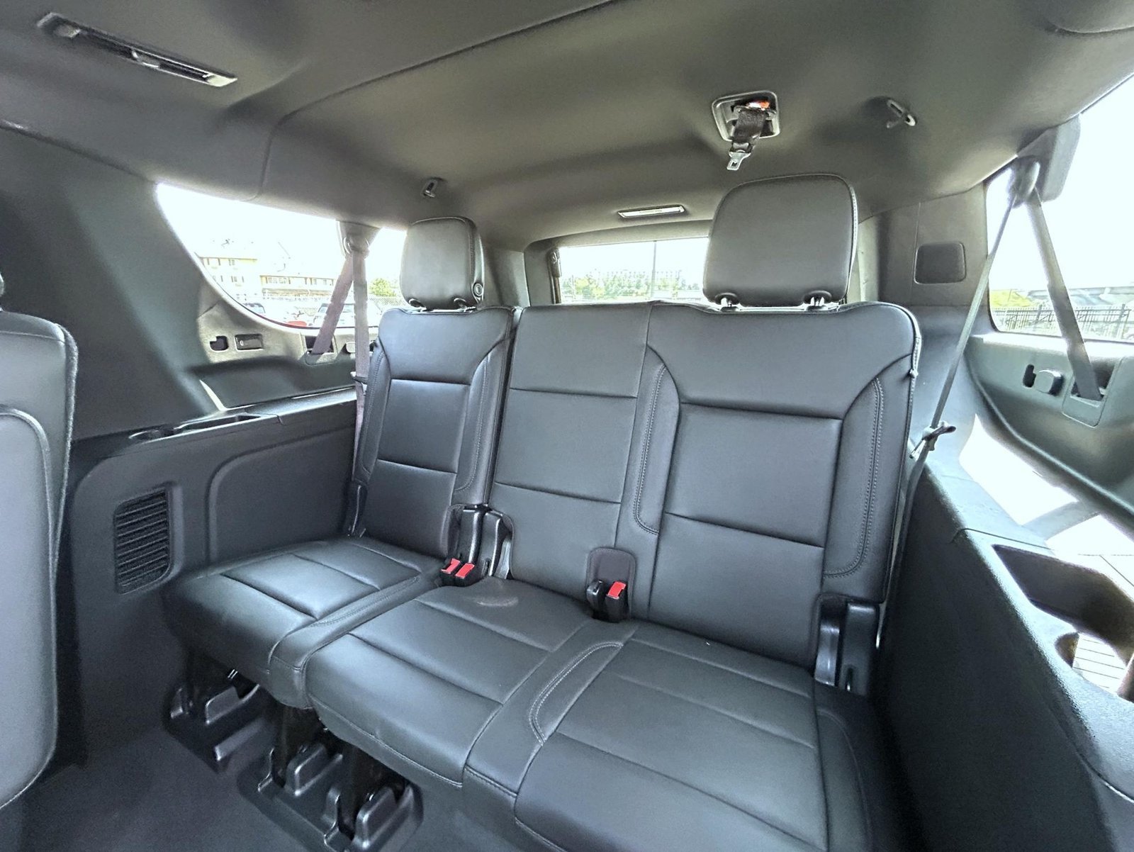 2021 Chevrolet Suburban Z71 - Photo 23