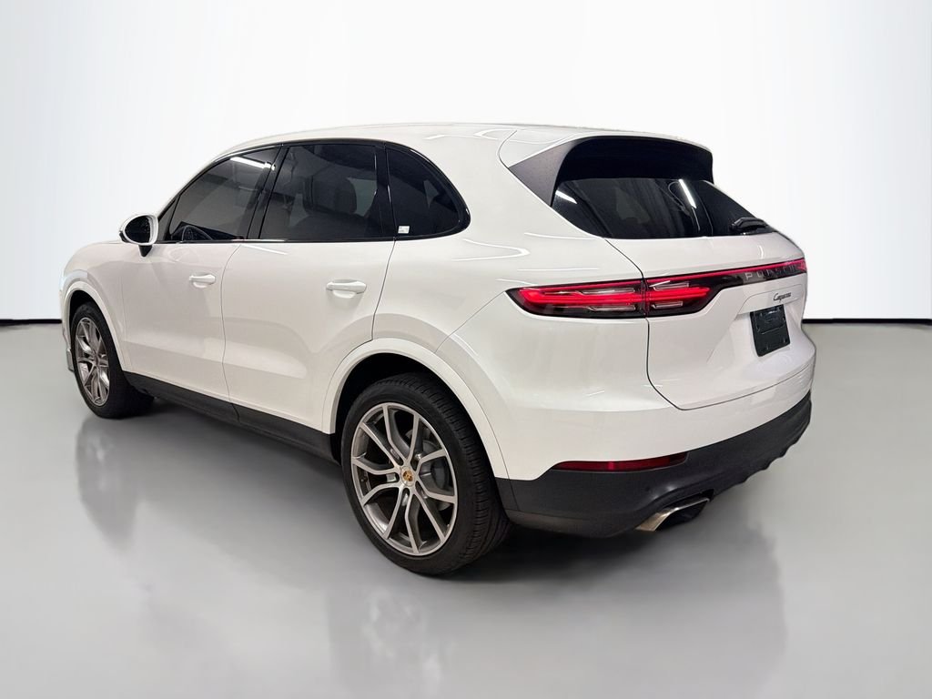Used 2020  Porsche  image 3