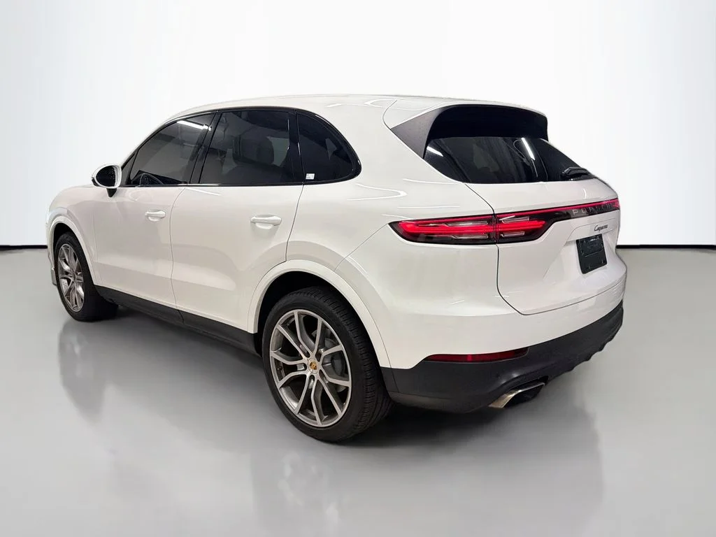 Used 2020  Porsche  image 3