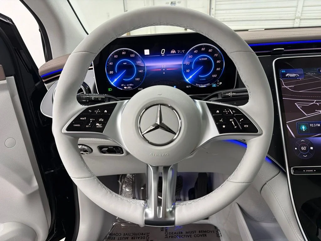 New 2027 Black Mercedes-Benz 320+ SUV image 18