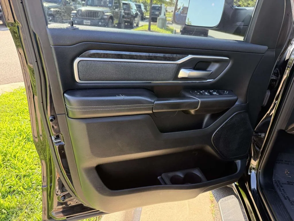 Used 2019 Black Ram Big Horn/Lone Star image 31