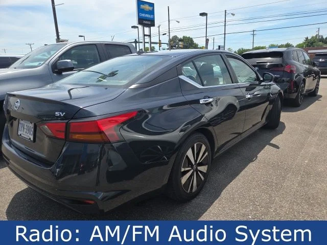 Used 2021 Blue Nissan 2.5 SV image 5