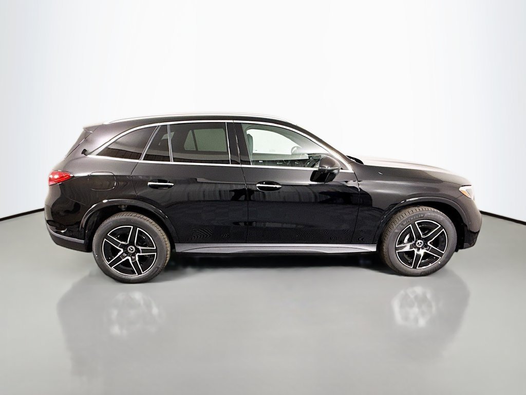 New 2026 Black Mercedes-Benz GLC 300 image 41