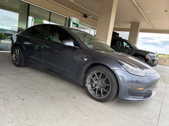 Used 2021 Silver Tesla Long Range image 2