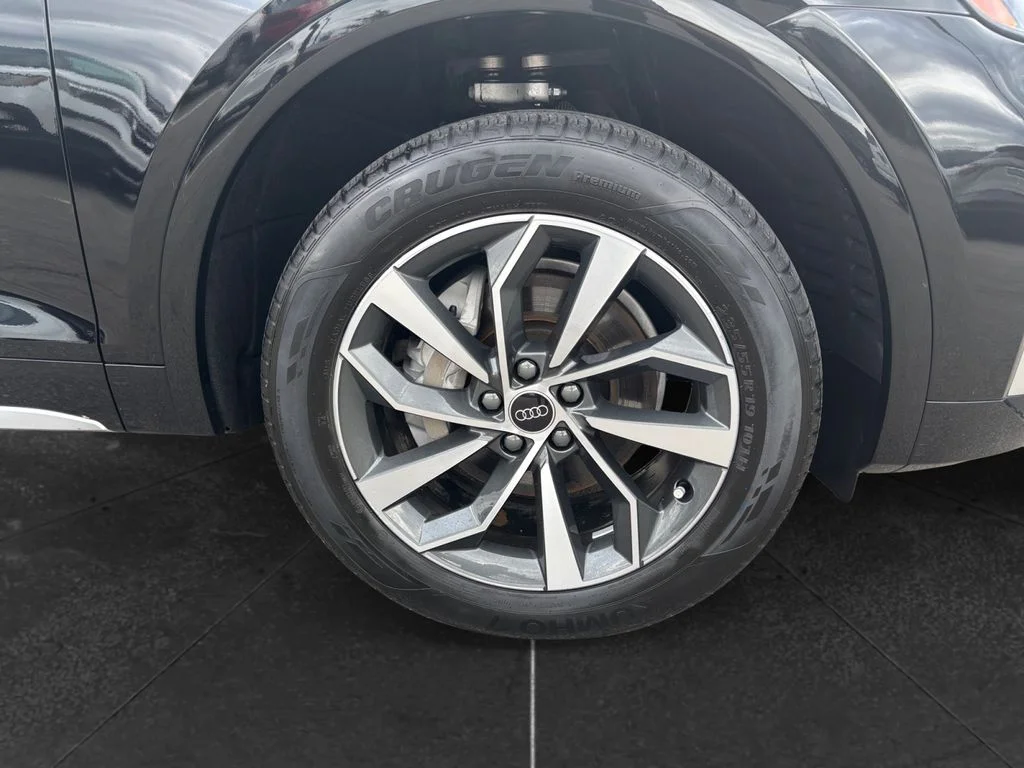 Used 2023 Black Audi 45 S line Premium image 9