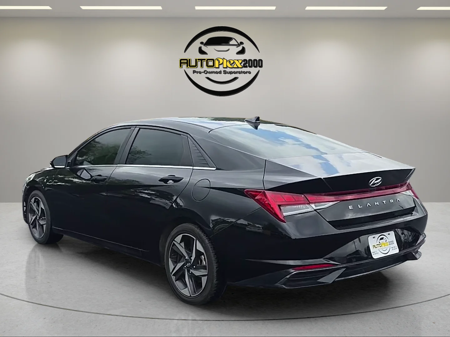 Used 2021 Black Hyundai SEL image 5