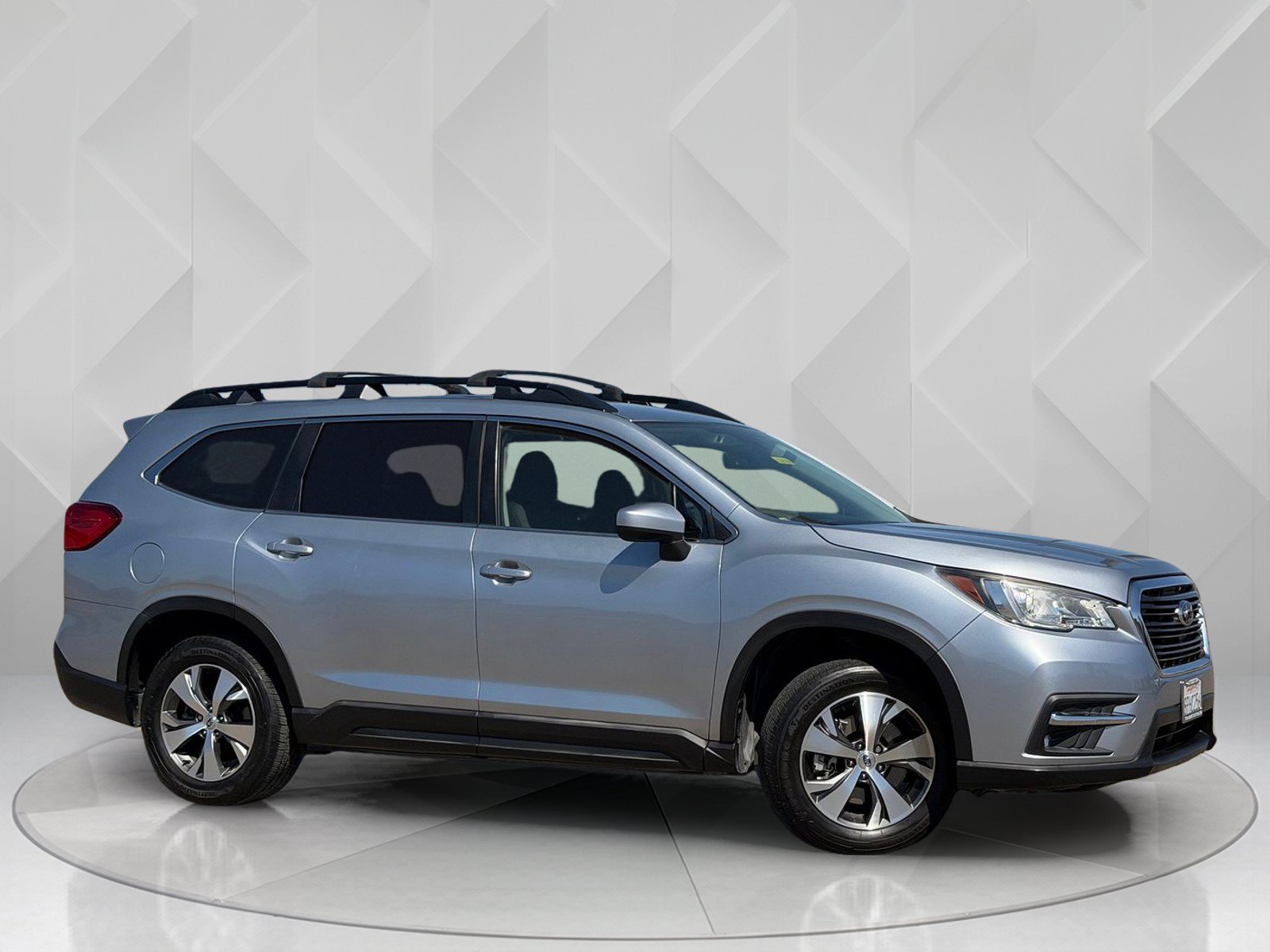 Used 2020 Ice Silver Metallic Subaru Premium image 7