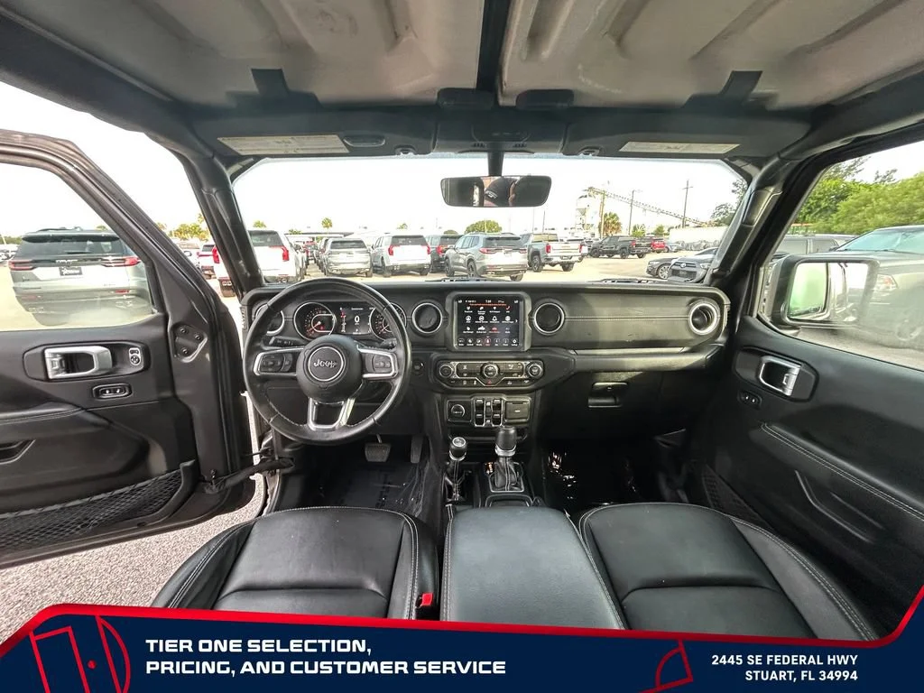 Used 2022 Gray Jeep Overland 4x4 image 29
