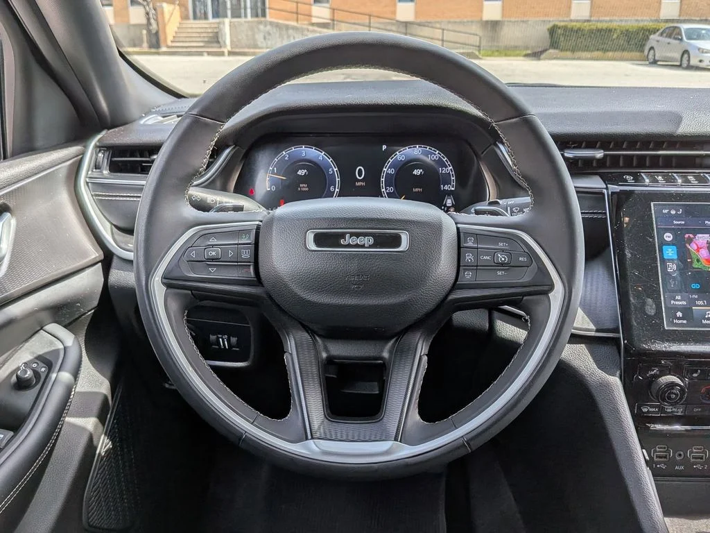 Used 2023 Black Jeep Altitude X image 14