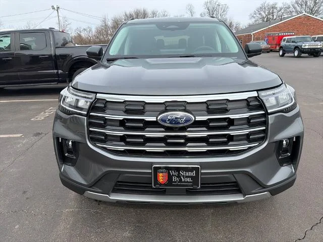 New 2026 Carbonized Gray Metallic Ford Active image 38