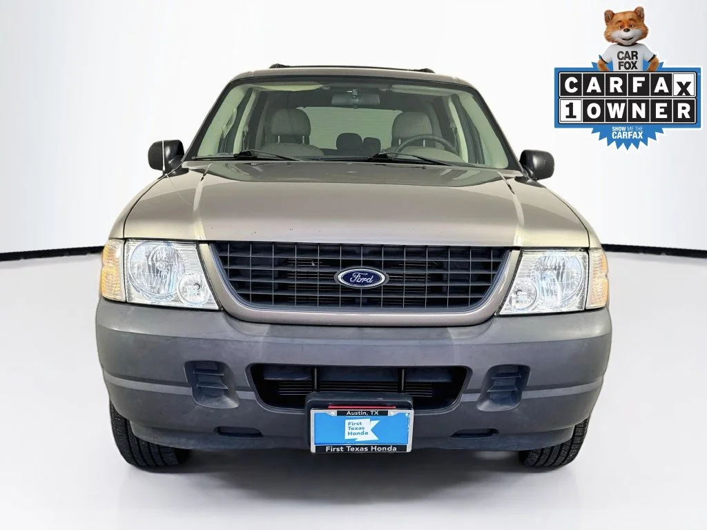 Used 2004 Pueblo Gold Clearcoat Metallic Ford XLS image 2