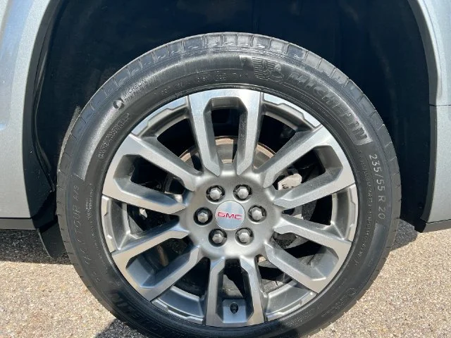 Used 2023 Silver GMC Denali image 22