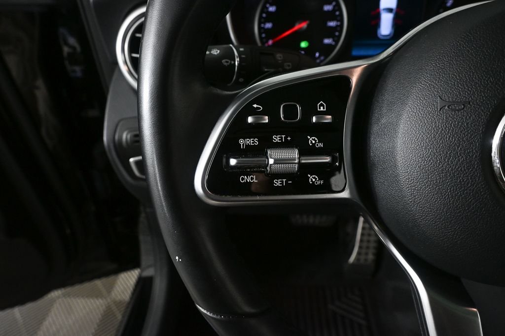 Used 2022 Black Mercedes-Benz GLC 300 image 10
