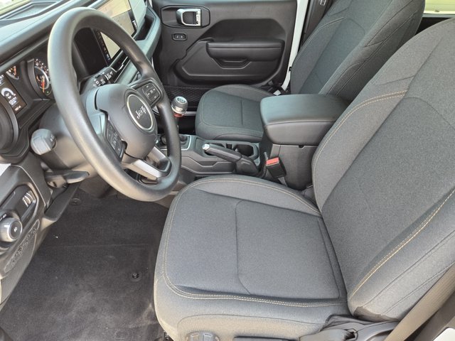 Used 2025 Bright White Clearcoat Jeep  image 11