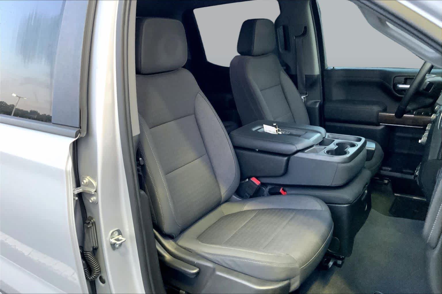 Used 2020 Silver Ice Metallic Chevrolet RST image 8