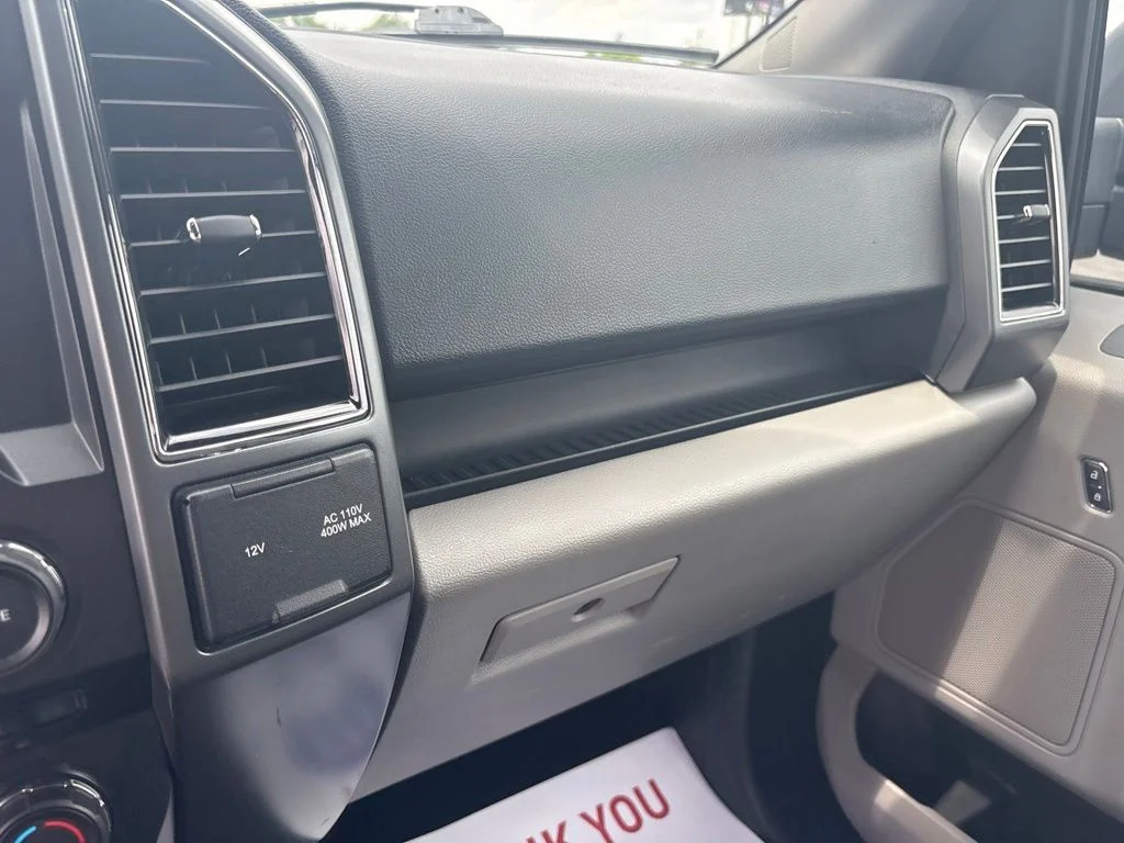 Used 2018 Gray Ford XLT image 23