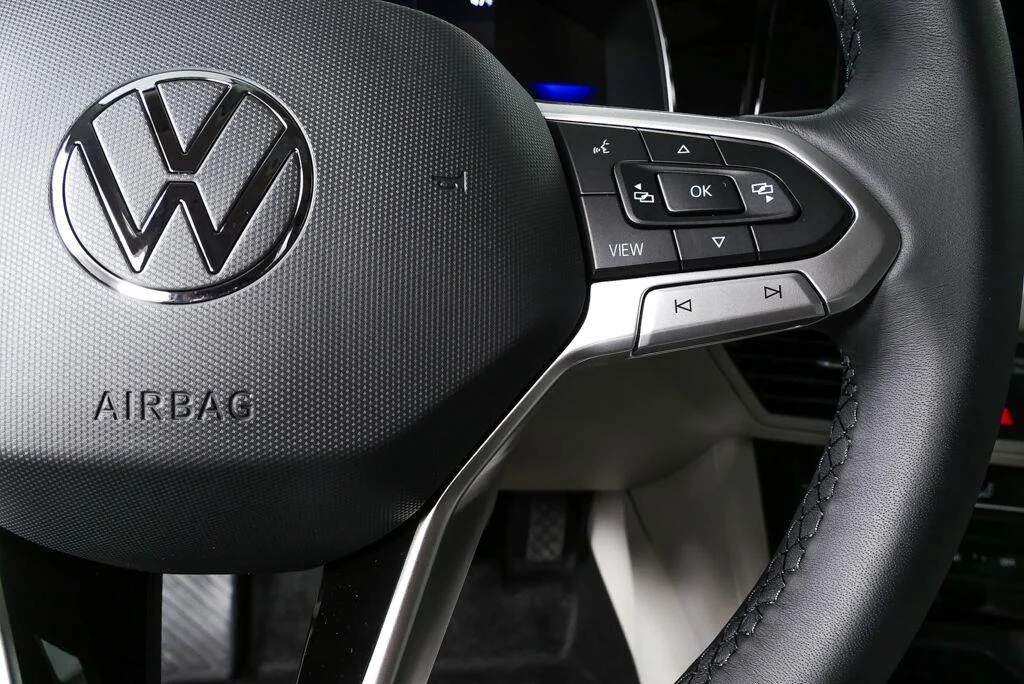 New 2026 Deep Black Pearl Volkswagen S image 13