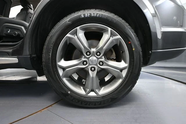 Used 2017 Gray Dodge Crossroad image 13