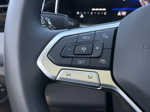 New 2026 Gray Volkswagen 1.5T SE image 10