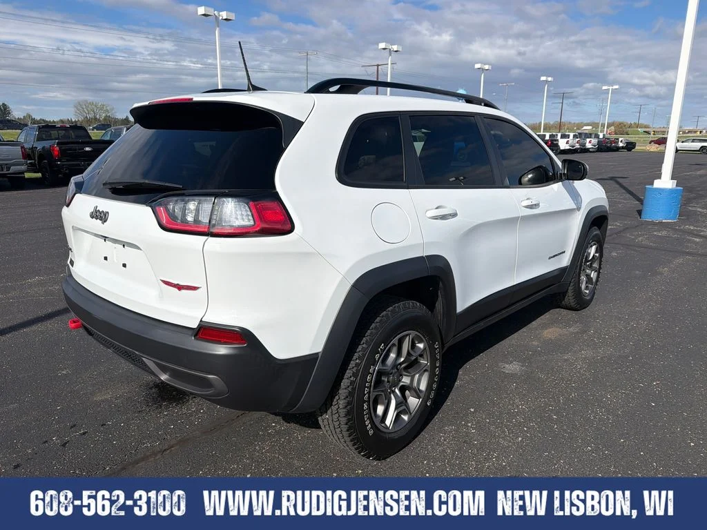 Used 2022 White Jeep Trailhawk image 5