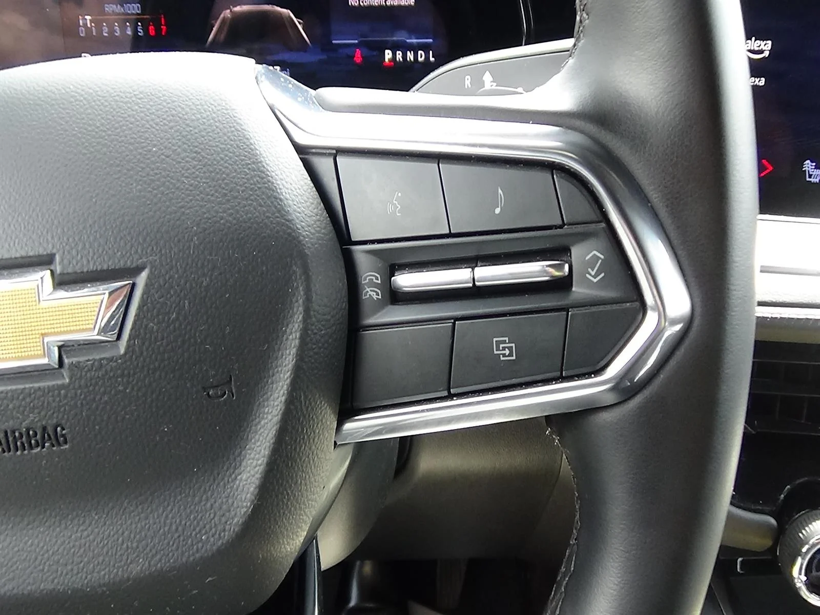 Used 2025 Sterling Gray Metallic (gxd) Chevrolet LT image 21