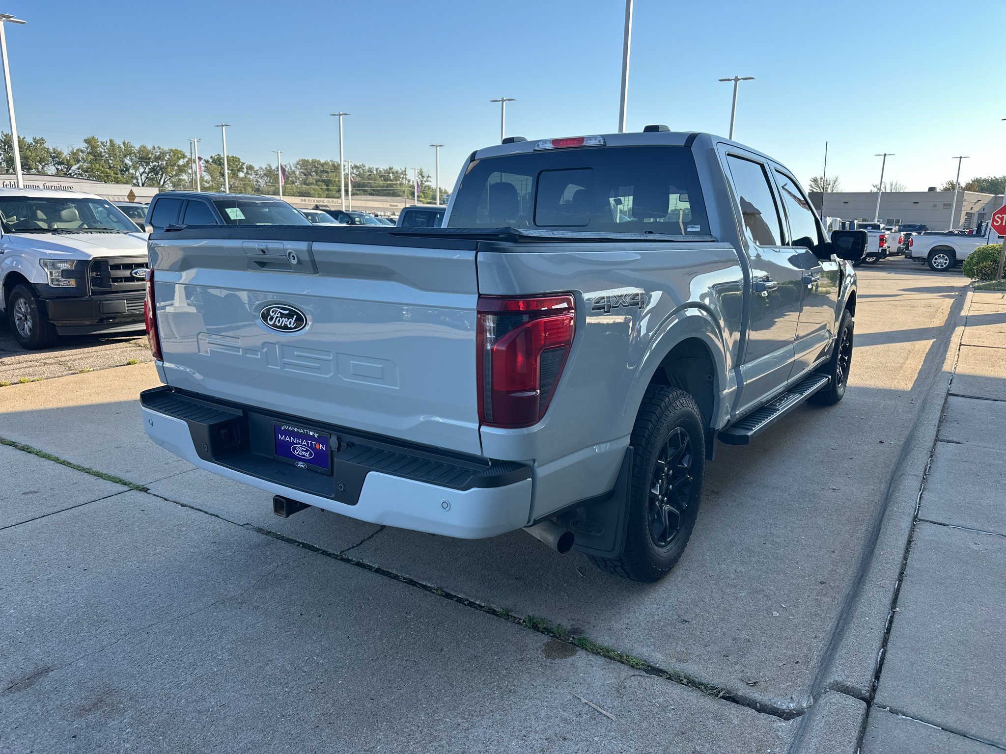 Used 2024 AVALANCHE Ford XLT image 11
