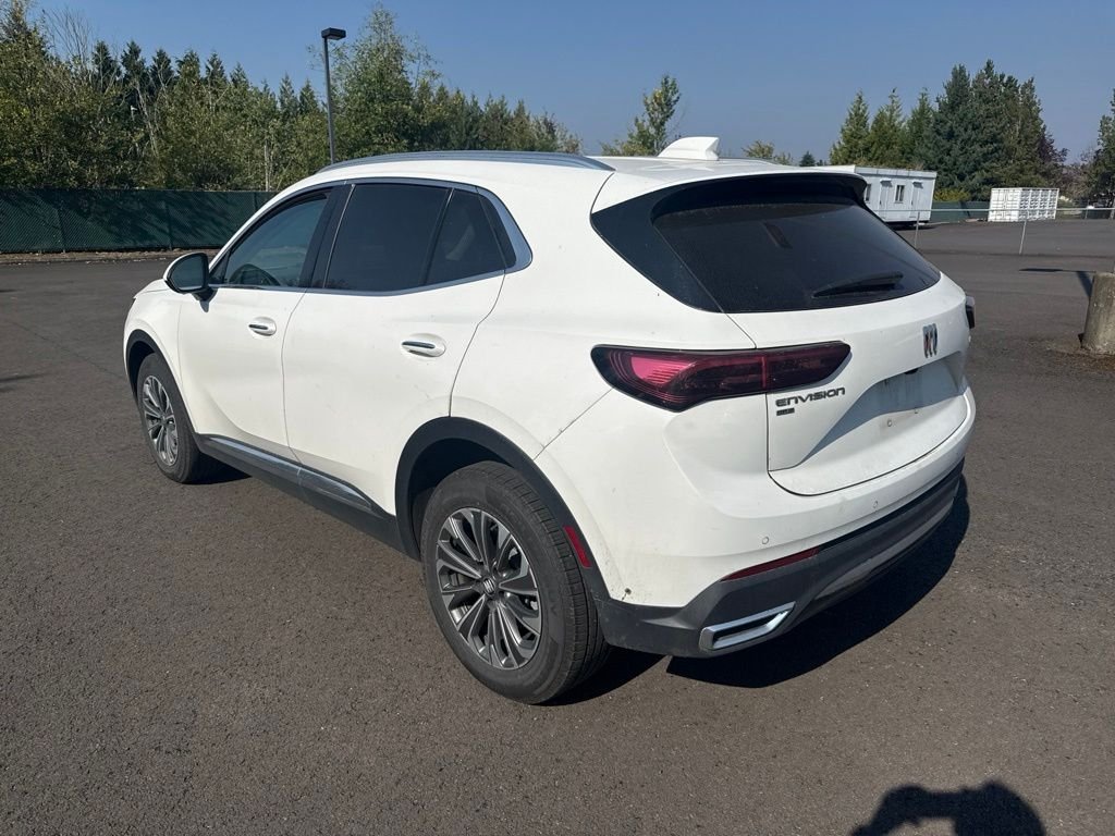 Used 2024 Summit White Buick Preferred image 5