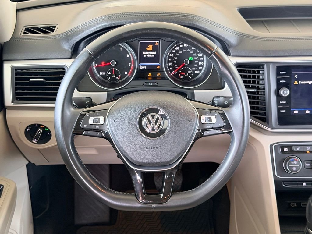 Used 2019 Black Volkswagen 3.6L V6 SE image 16