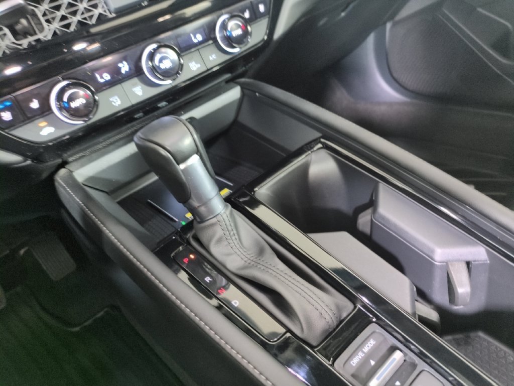 2025 Honda Accord Hybrid Touring - Photo 31