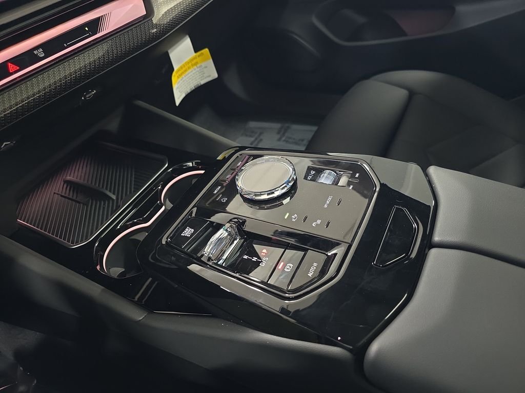 New 2027 Dark Graphite Metallic BMW 550e xDrive image 19