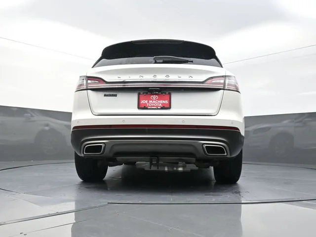 Used 2022 White Lincoln Reserve image 36