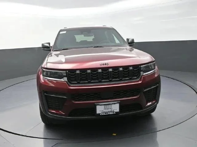 New 2026 Velvet Red Pearl-Coat Exterior Paint Jeep Laredo image 3