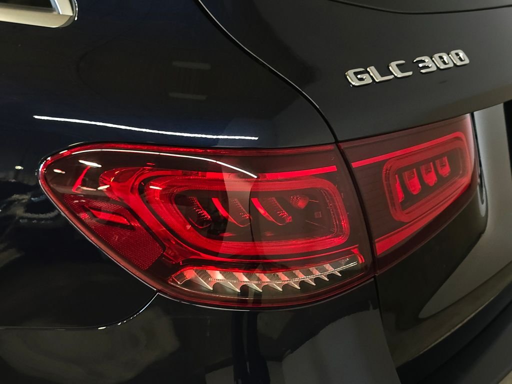 Used 2021 Blue Mercedes-Benz GLC 300 image 14