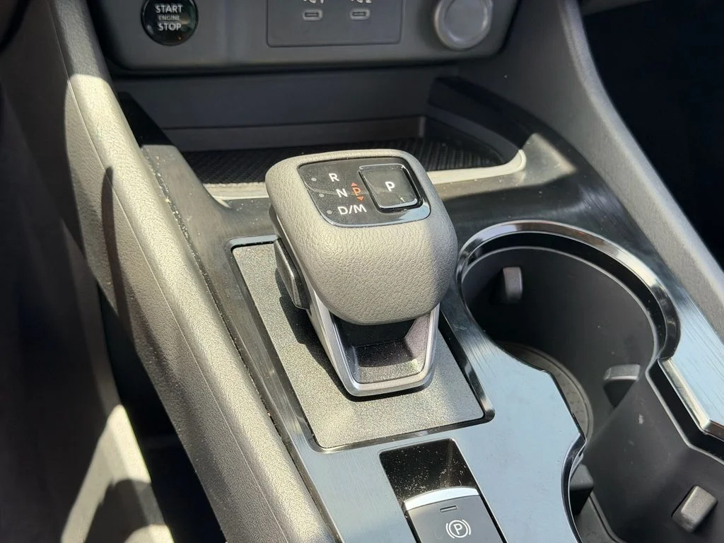 Used 2026 White Nissan S image 23